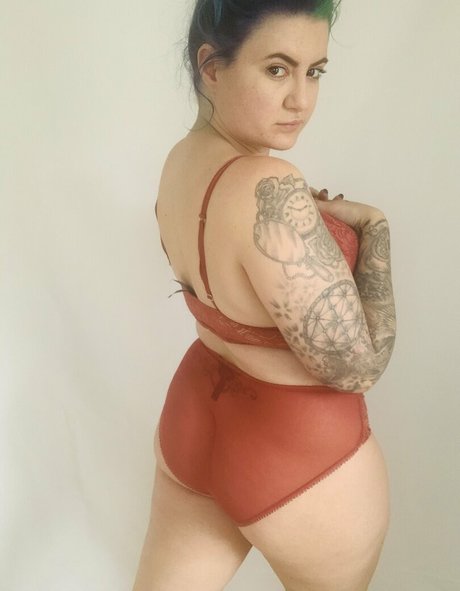 freakyfamily エロティックなスター 画像