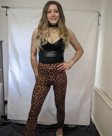 フェイシャルオンリーファンズ ポルノ 画像