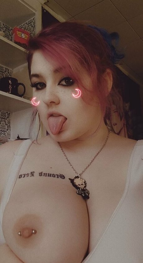 shylohnova トップモデル 写真