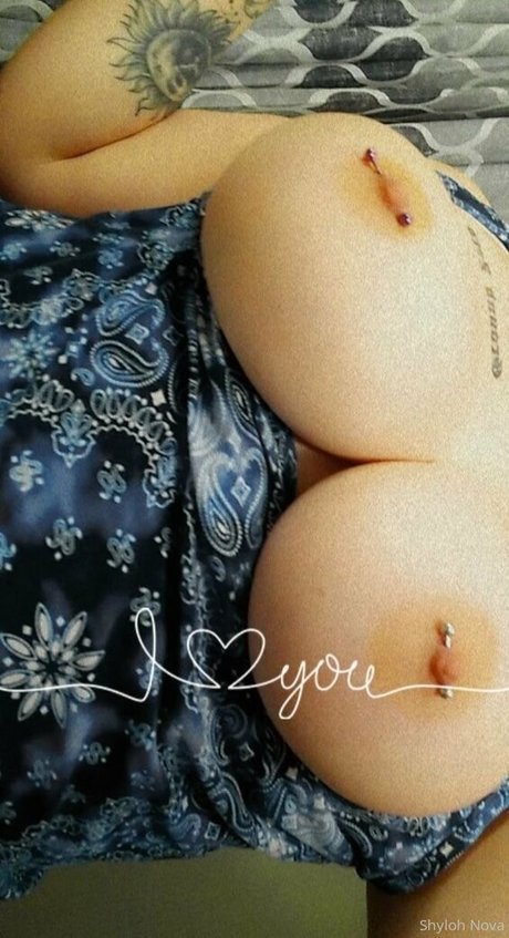 shylohnova 裸の女優 アーカイブ