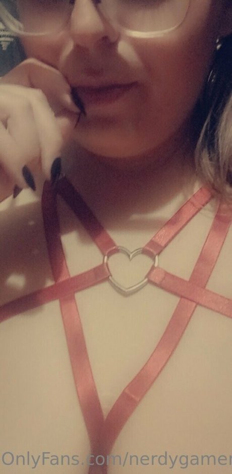 かわいいブロンドのオンリーファンズ 無料ポルノ ギャラリー