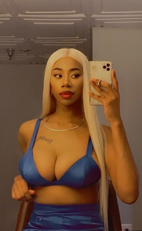 womanflo トップポルノスター 写真