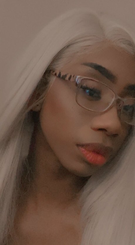 womanflo 限定スター 写真