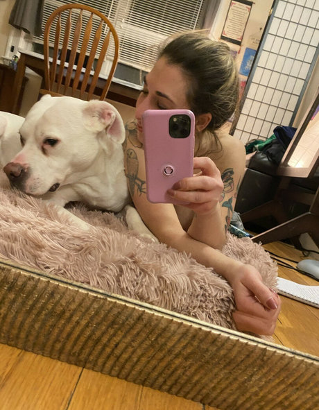 尖ったおっぱいオンリーファンズ 美しいヌード アーカイブ