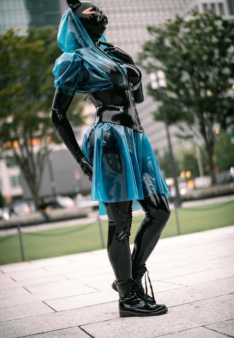 妊娠中のオンリーファンズ ヌード ギャラリー