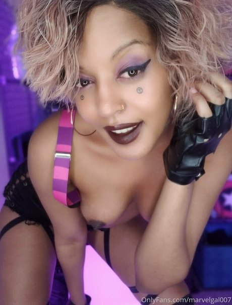 marvelgal007 ポルノスター ホット 写真