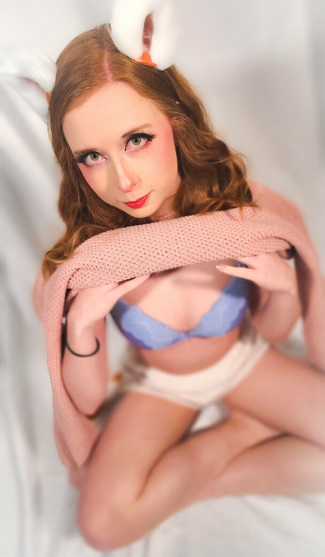 ティックトックスター オンリーファンズ ホットポルノ 写真