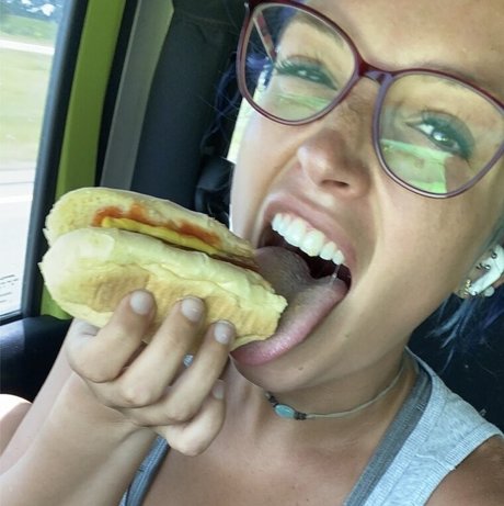 巨尻熟女オンリーファンズ 無料セクシー アーカイブ