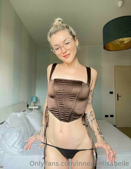 Innocent Isabelle セックスモデル 画像