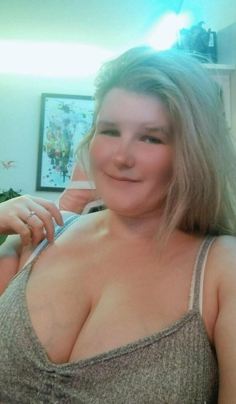 ofcfoxxy ポルノ女優 写真