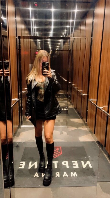 moreofmorgz ホットモデル 画像