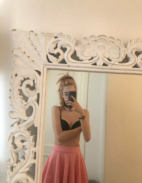 kvry22 アート女優 写真