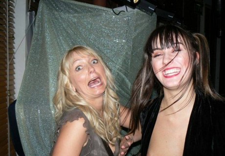 Loui Batley xxxポルノスター 画像