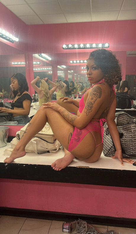 miadabratt 高品質のポルノスター アーカイブ