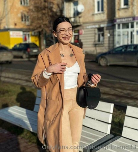 virtualgirlfriend33 独占スター アーカイブ