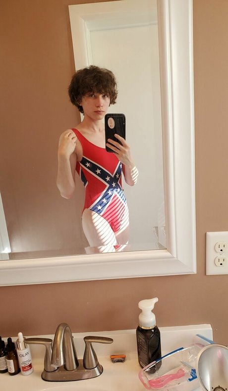 Xaviey ポルノスター ヌード 写真