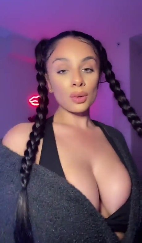 Jordan Taverner スター xxx 写真