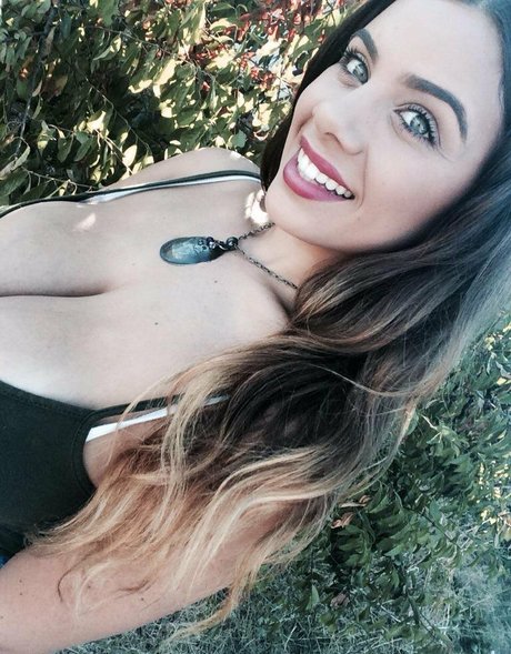 Jordan Taverner 写真集