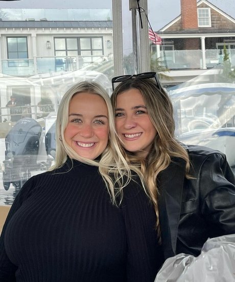 Holly Youpa ポルノスター 独占 写真