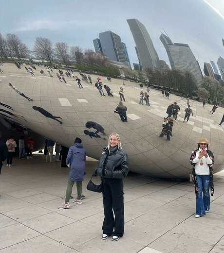 Holly Youpa ポルノモデル 画像