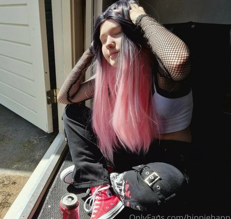 金髪の顔射オンリーファンズ アートポルノ 画像