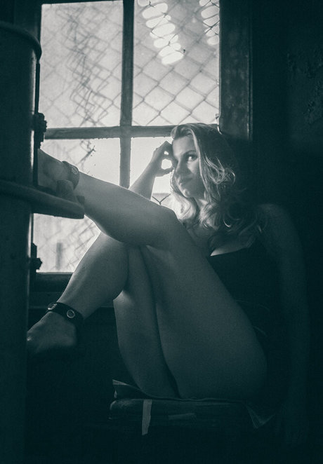 大学のアジア人オンリーファンズ ホット裸 画像