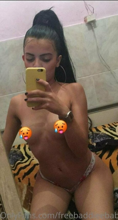 freebaddieebabe 完璧なスター 写真