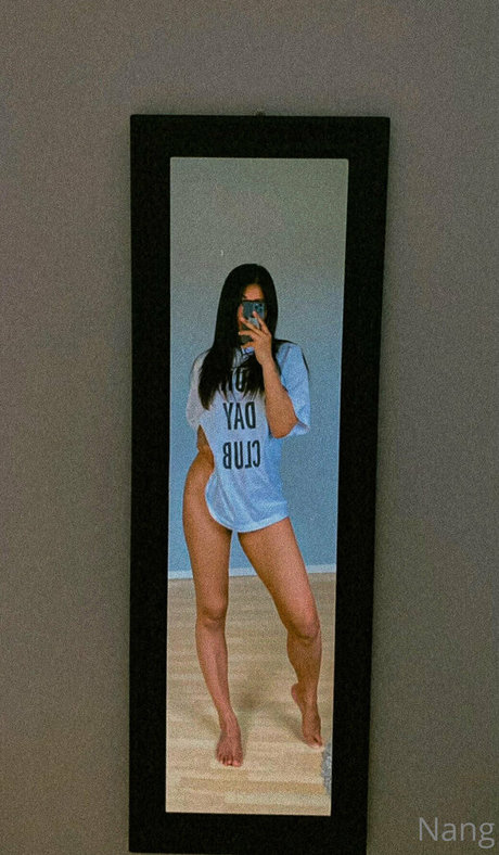 nang uncut エロティックなポルノスター 写真