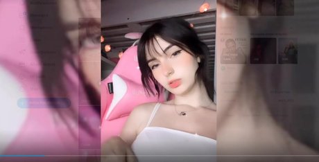 変なゲイのオンリーファンズ アート裸 写真