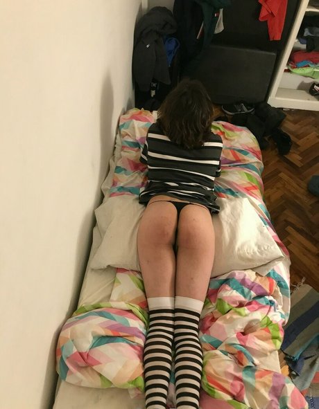 felizzia22 ポルノスター セクシー 写真