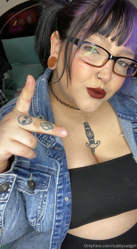 巨乳ストリップオンリーファンズ 美しい 写真