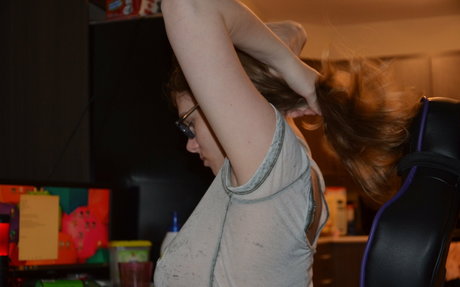 曲線美の女の子オンリーファンズ セクシーヌード 画像