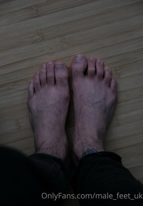 male feet uk モデル 写真