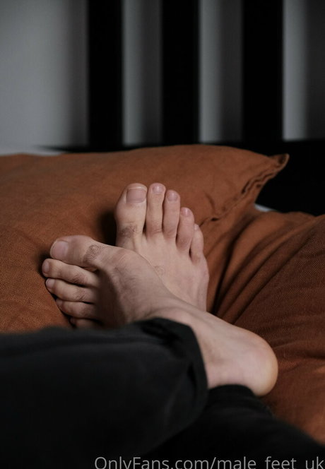 male feet uk 女優 写真