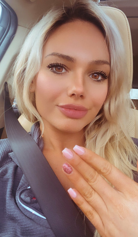 アラブの太ったオンリーファンズ ホット 写真