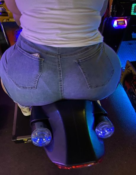 ベビーシッターオンリーファンズ パーフェクト 写真