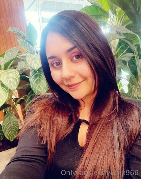 little966 ヌードのポルノスター 画像