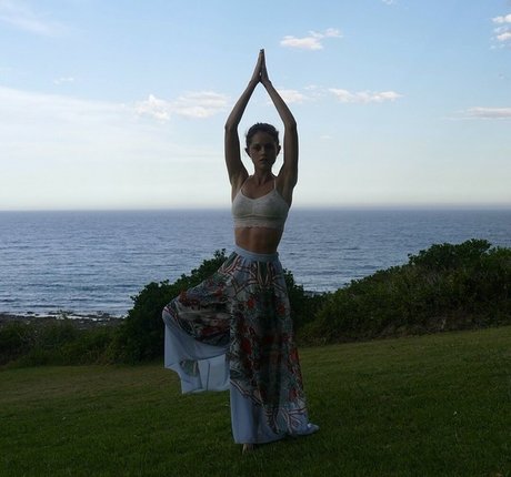 Isabelle Cornish プロフィール写真