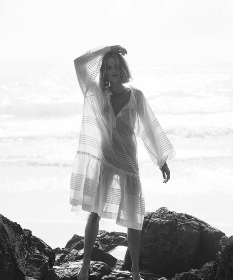 Isabelle Cornish ホットなモデル ギャラリー