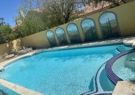 JOI オンリーファンズ アートポルノ アーカイブ