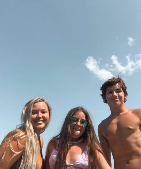 ボディビルダーヌードオンリーファンズ 無料セックス 画像