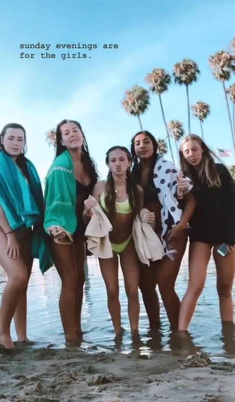 本物のオンリーファンズ アートヌード 写真