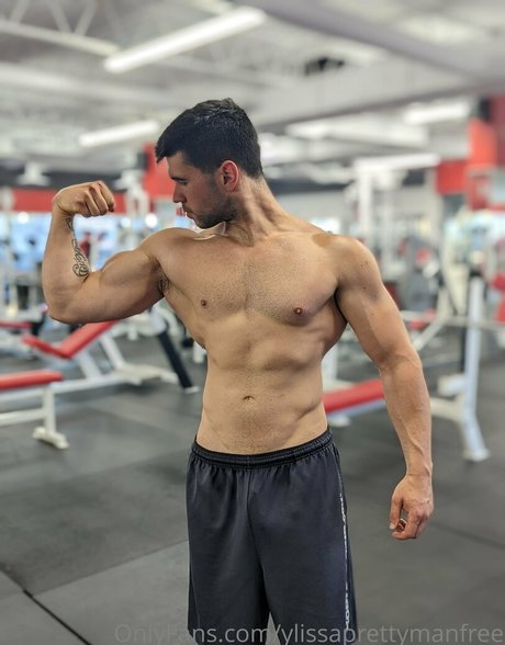 ylissaprettymanfree 最高のモデル 画像