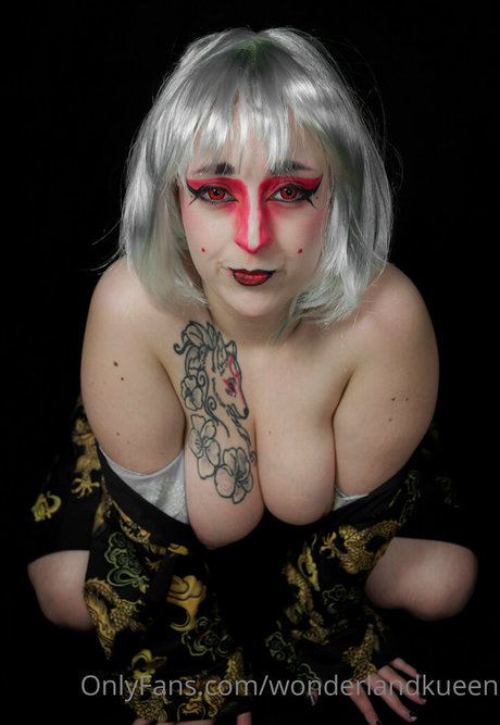 wonderlandkueen アダルトモデル 写真