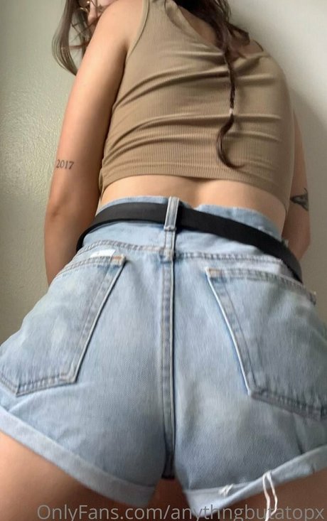 anythngbutatopx 裸の女優 写真