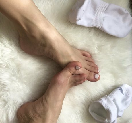 濃厚なヌードオンリーファンズ ヌード 画像