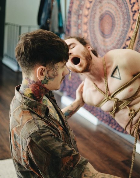 妊娠中のオンリーファンズ セックス 画像