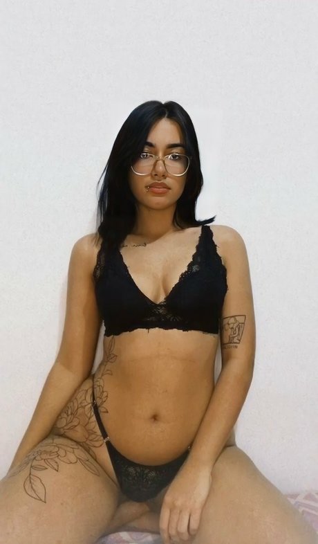 カムフィートオンリーファンズ アートxxx 写真