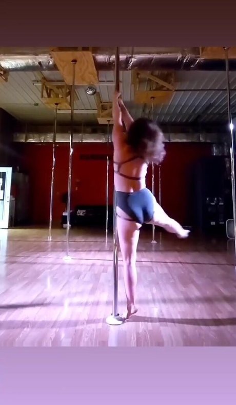 Hallee Hirsh エロティックなスター 写真