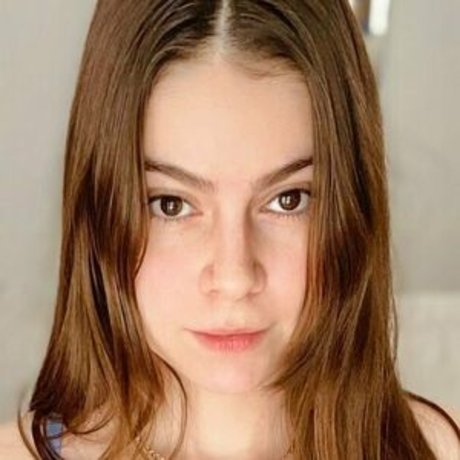 陸軍の熟女オンリーファンズ ホット 写真